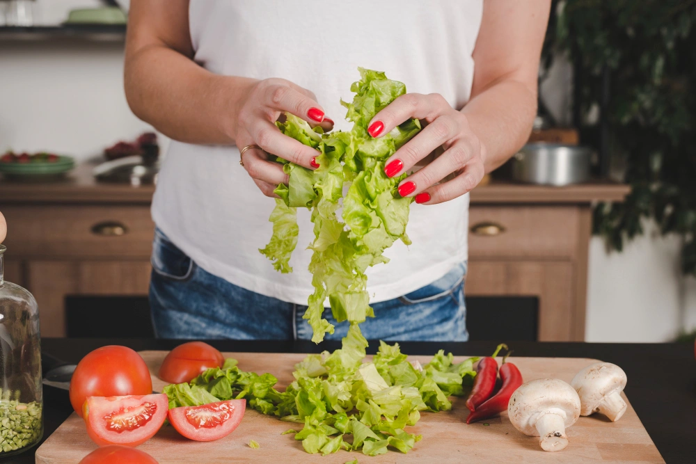 how to keep lettuce fresh longer, prevent lettuce from wilting, store lettuce in fridge 2026, keep salad greens crisp, lettuce storage hacks, Sarah Jenkins food preservation tips