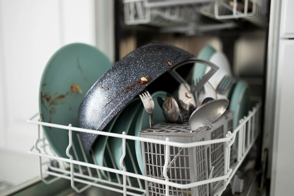 dishwasher not draining, why is my dishwasher not draining, whirlpool dishwasher not draining, bosch dishwasher not draining, samsung dishwasher not draining, ge dishwasher not draining, frigidaire dishwasher not draining, kitchenaid dishwasher not draining, dishwasher not draining completely