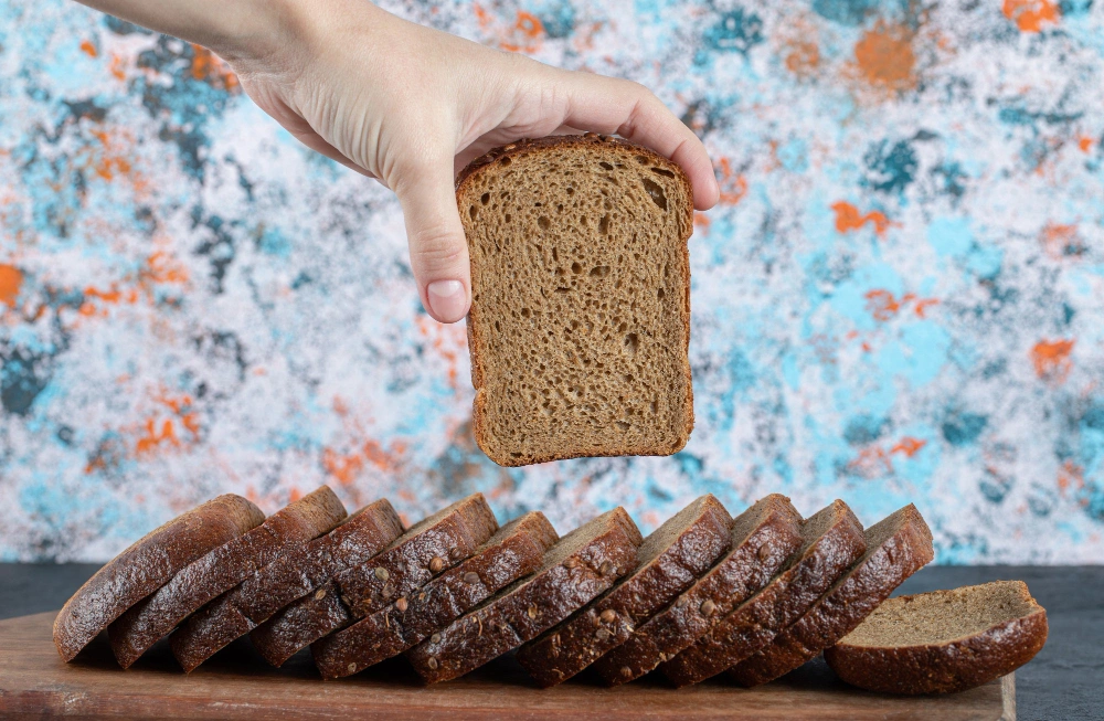 how to keep bread fresh longer, prevent bread from going stale, best way to store bread 2026, keep homemade bread fresh, bread storage hacks, Sarah Jenkins food preservation tips